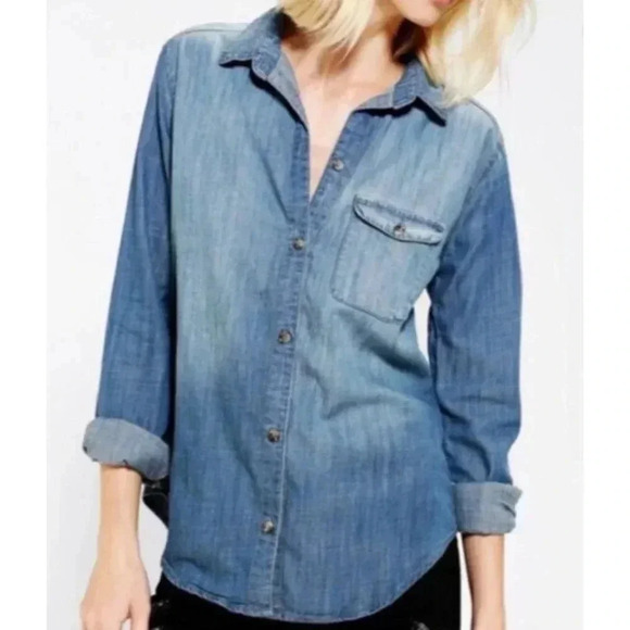 BDG Tops - BDG Chambray Blue Button Down Shirt Size small 1L
